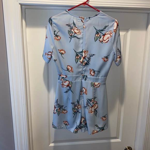 Socialite blue floral romper - Picture 2 of 3